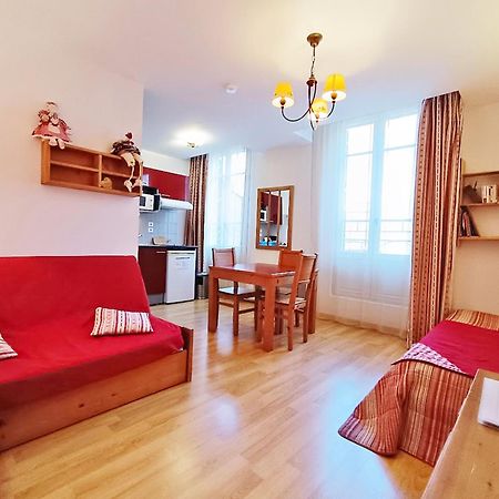 Le Bouquetin, Studio, Centre Luchon, Wifi, Casier A Skis, Ascenseur, 3 Personnes Bagneres-de-Luchon Bagian luar foto
