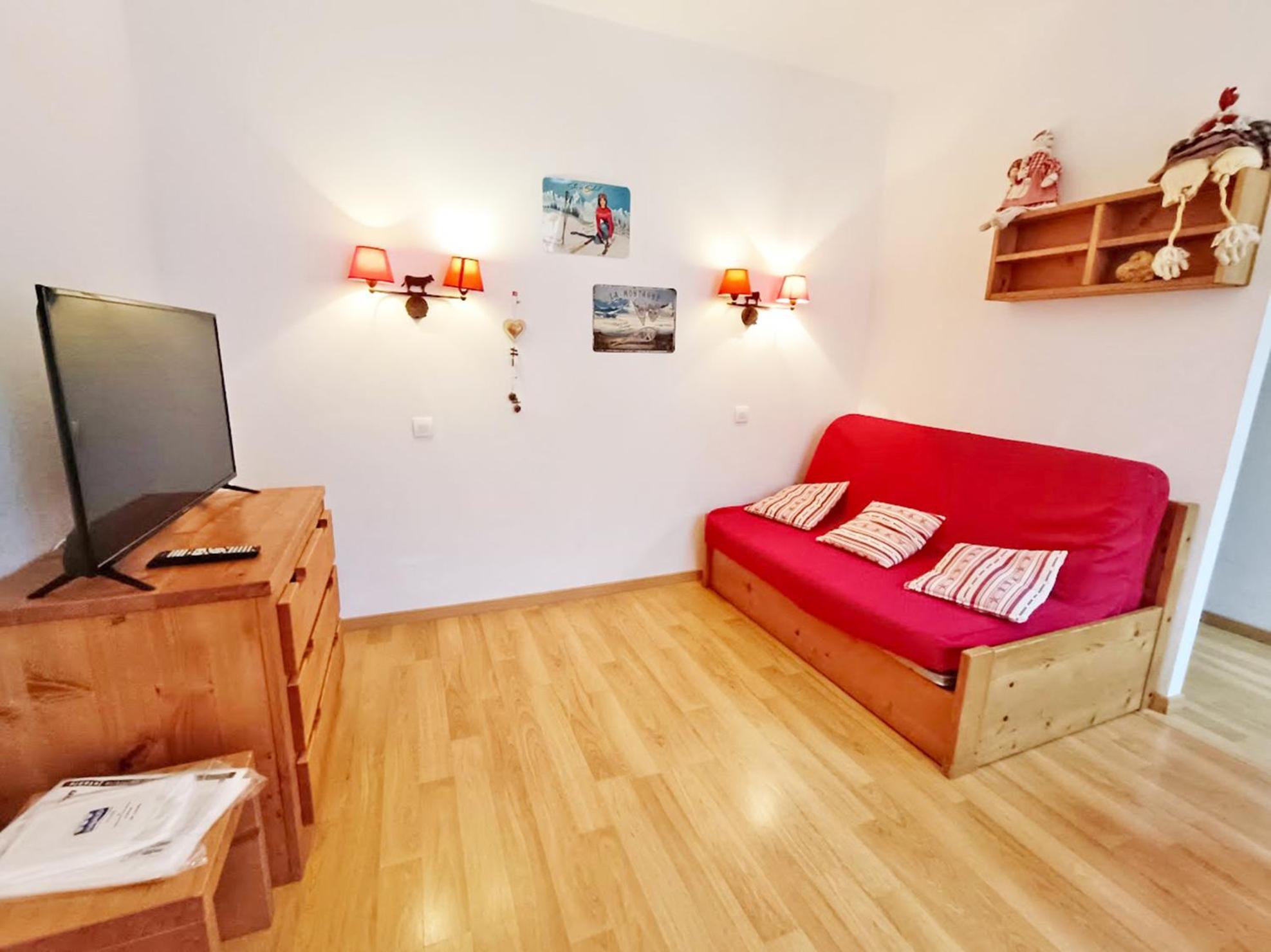 Le Bouquetin, Studio, Centre Luchon, Wifi, Casier A Skis, Ascenseur, 3 Personnes Bagneres-de-Luchon Bagian luar foto