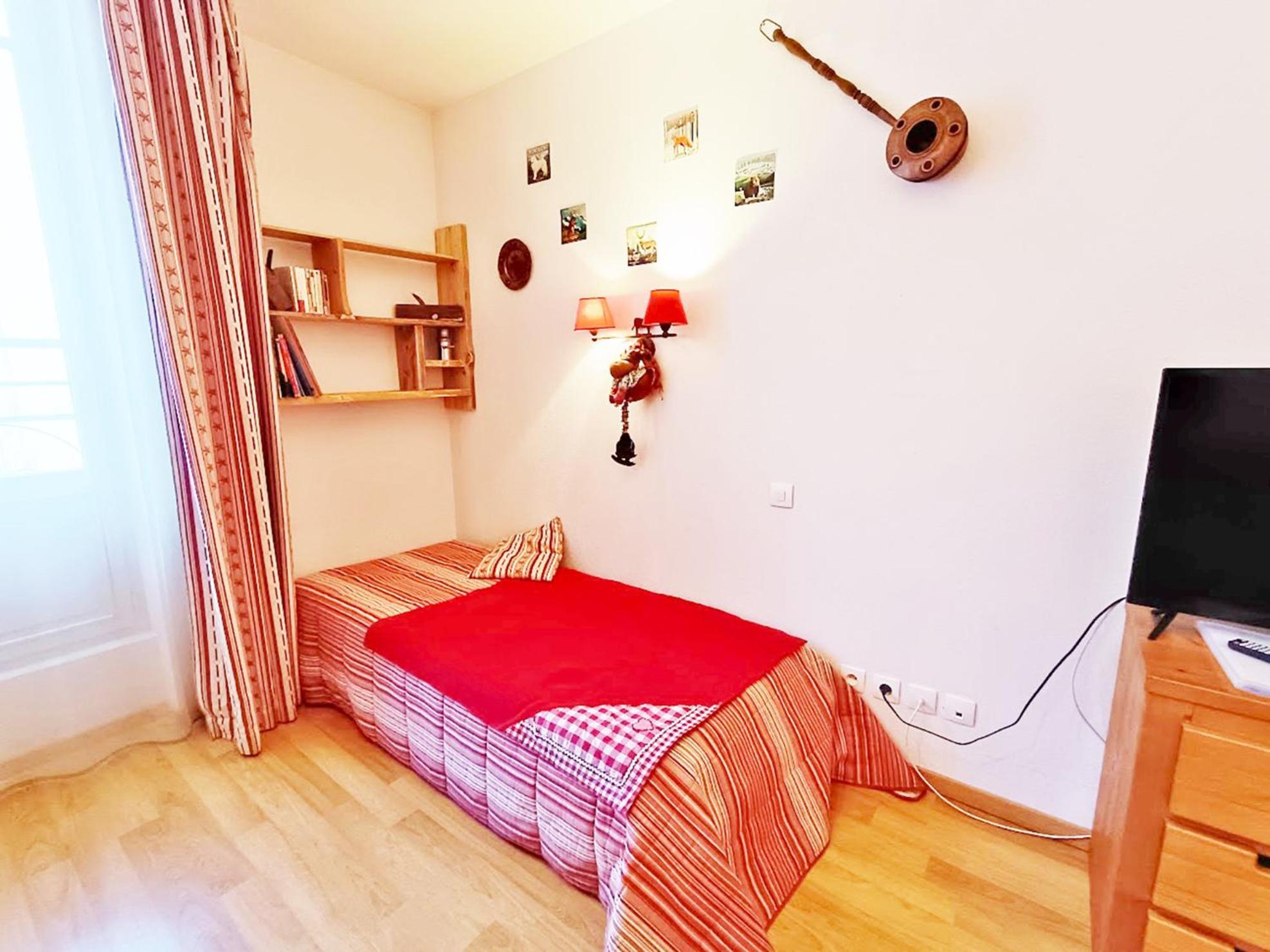 Le Bouquetin, Studio, Centre Luchon, Wifi, Casier A Skis, Ascenseur, 3 Personnes Bagneres-de-Luchon Bagian luar foto